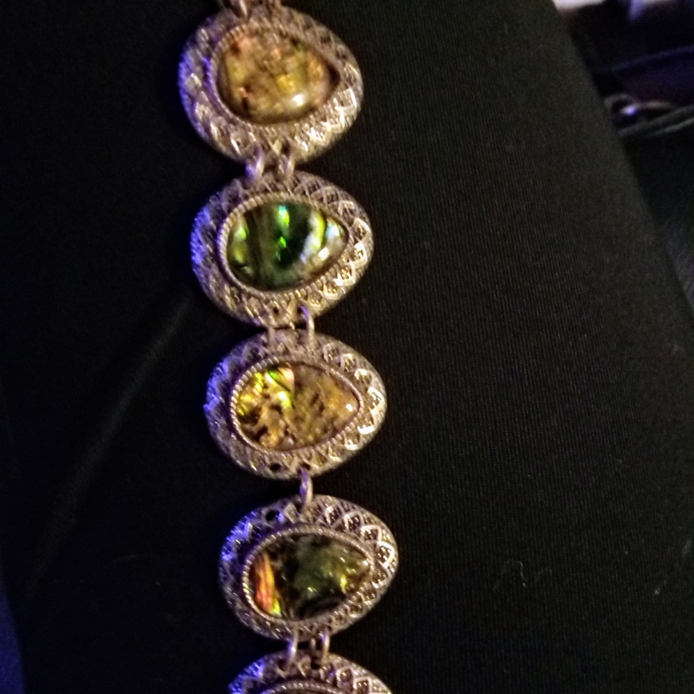 Elegant Silver and Green Women's Bracelet